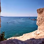 Galija Luxury